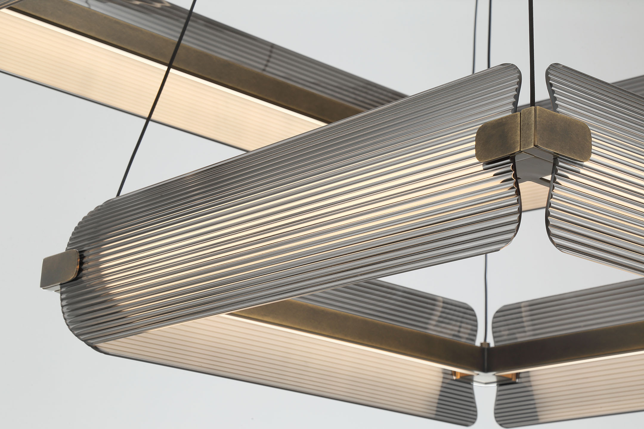 Neoness geometric frame and ribbed glass detail