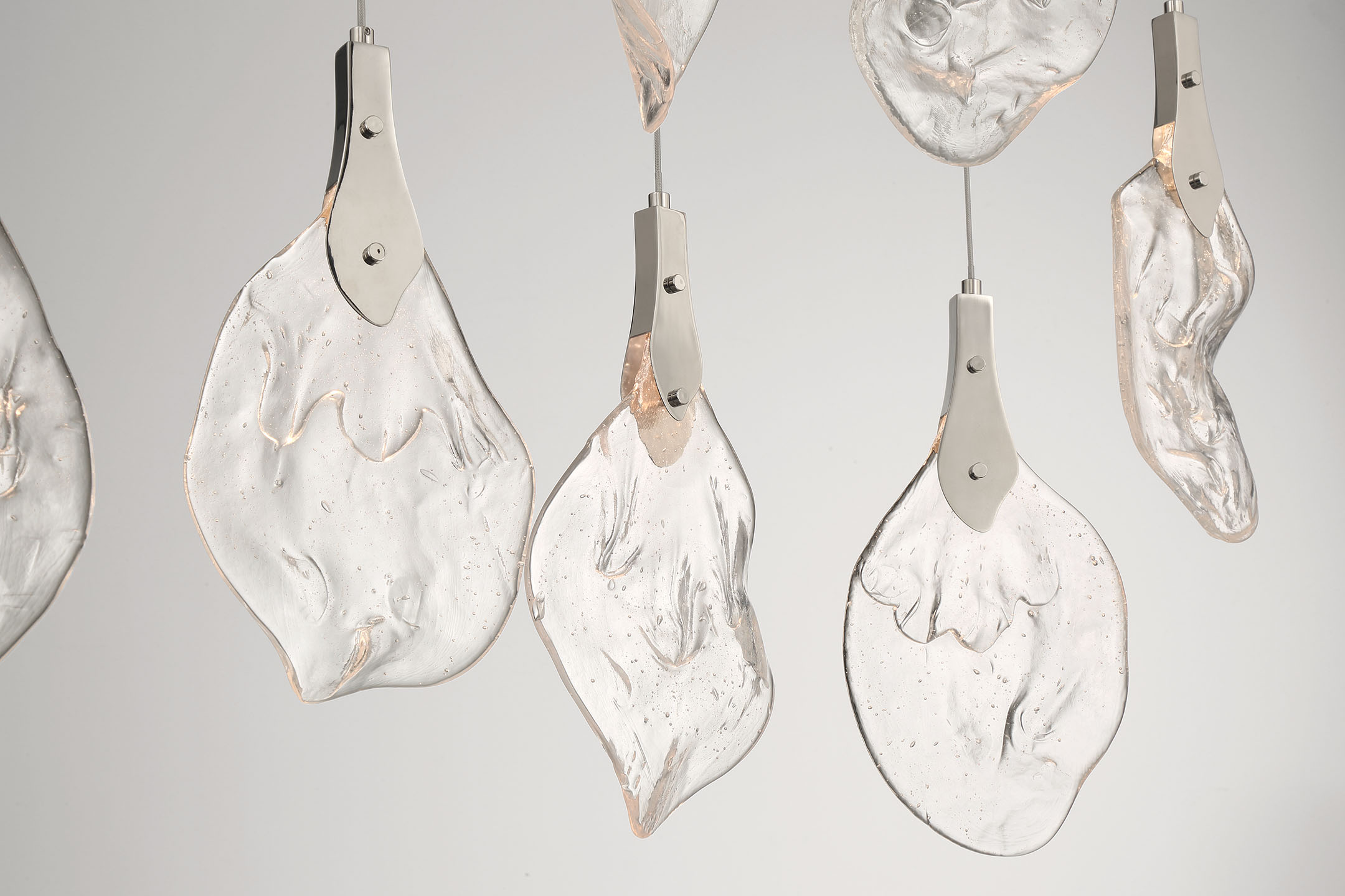 Jateo clear glass material detail